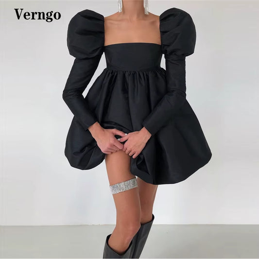 Simple Black/Ivory Cocktail Dresses Puff Long Sleeves Strapless Satin Mini Short Prom Gowns Modern Graduation Party Dress